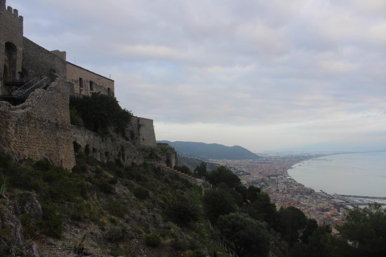 Salerno Experience Hostel Экстерьер фото